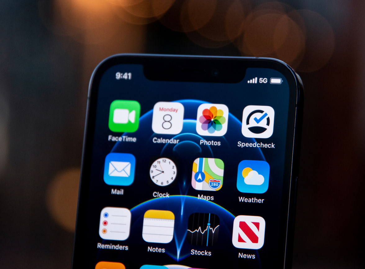 凤城苹果手机维修分享为什么 iPhone 12 在冬季会自动关机 